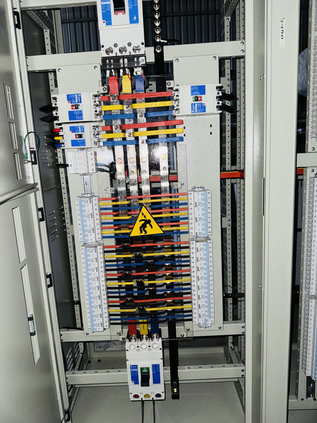 Tủ DB 3